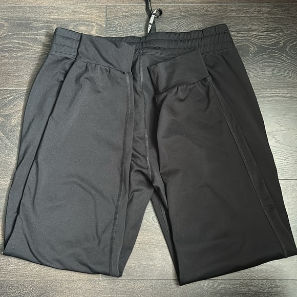 VS PINK JOGGING PANTS. SIZE M. - Picture 4 of 5